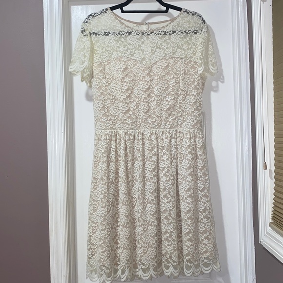 EXPRESS White Lace Dress - SIZE 12 - Picture 1 of 7